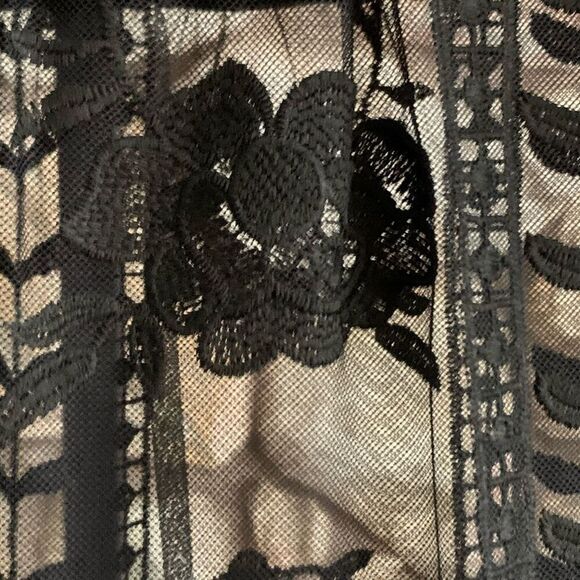 Merona women’s lace top - Picture 2 of 10